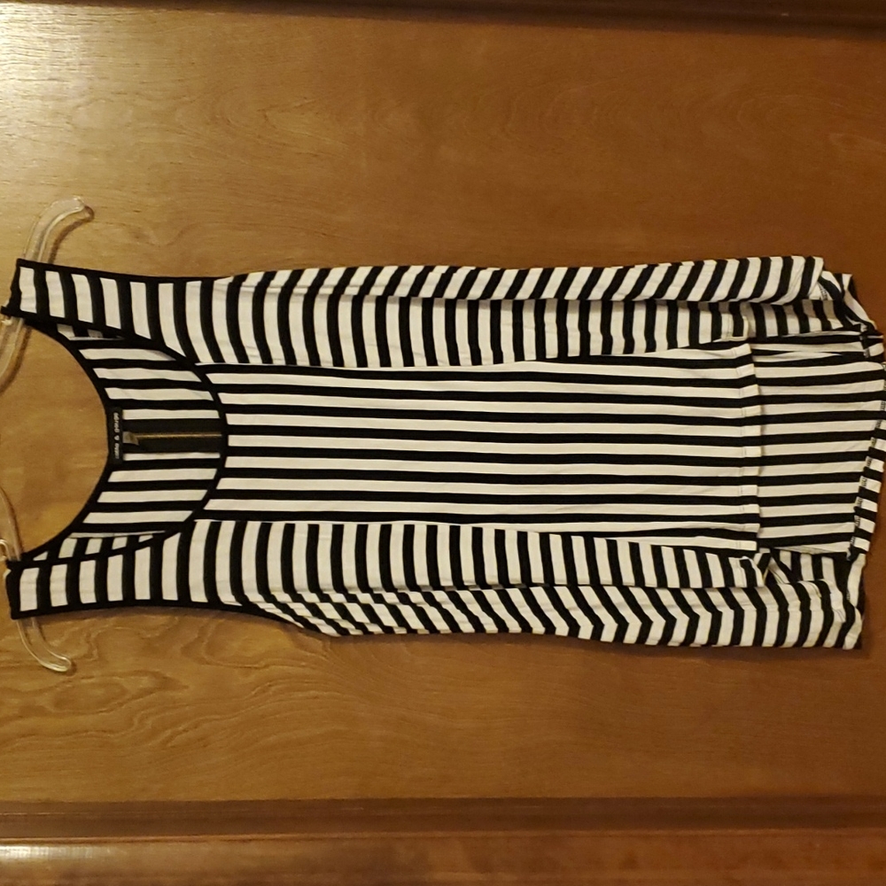 Black & White Stripe Sleeveless Blouse XL